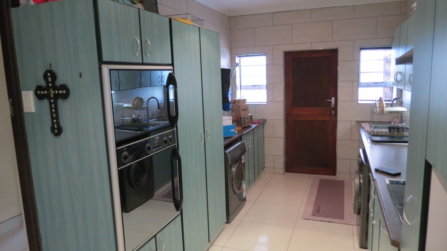 4 Bedroom Property for Sale in Diaz Beach Western Cape